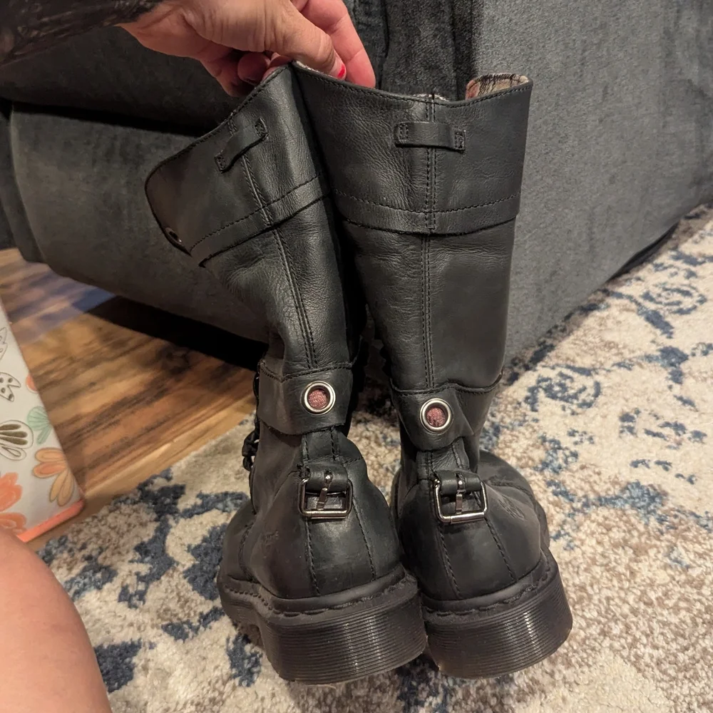 Women's Black Leather Boots - Picture 6 of 6